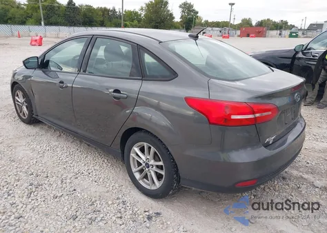 2015 Ford Focus Se z USA, uszkodzony, nr VIN 1FADP3F21FL239139